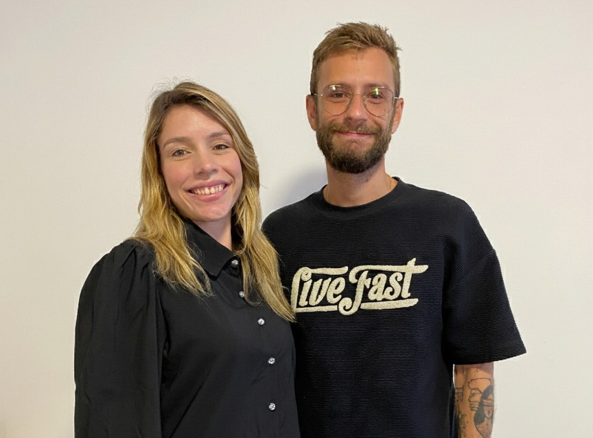 Jovens em uma roda de conversa.